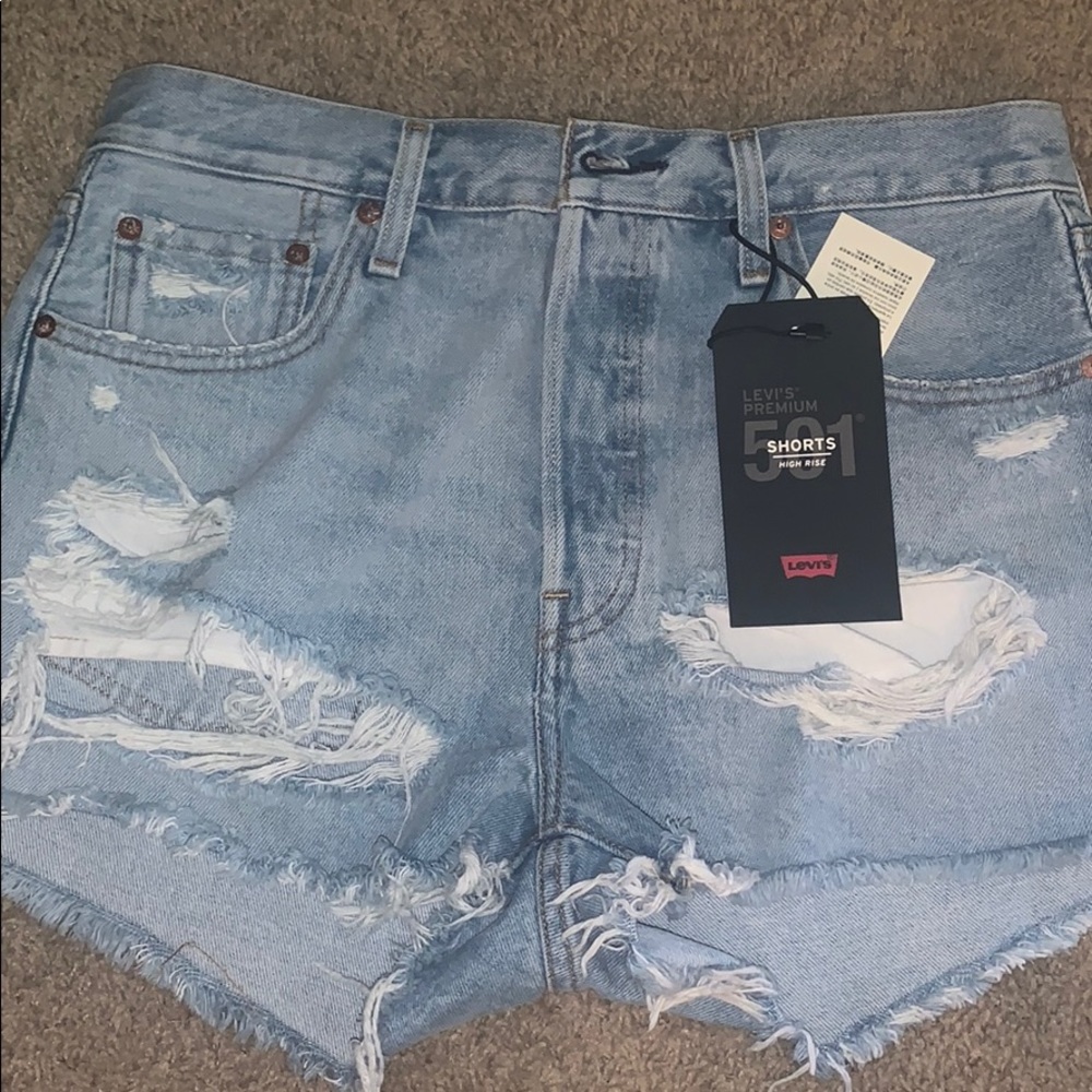 Levi 501 jean shorts!! NWT